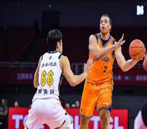 威廉王子参,观阿斯顿维,拉更衣室,千亿球友会平台,千亿球友会官方网站,千亿球友会登录入口,千亿球友会app下载