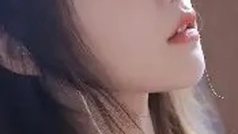 日本NBA最美女记者，被誉为“全国臀王”，网友热议：究竟是在观球还是赏“臀”？